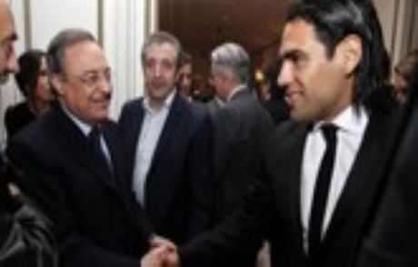Real Madrid Başkanı Ve Falcao Bir Arada