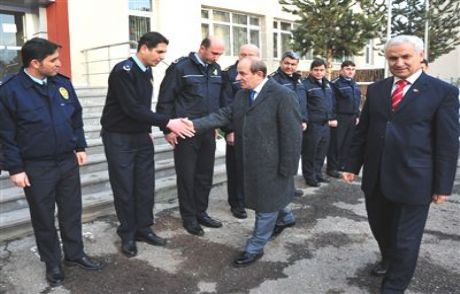 Vali Öztürk'ten Pmyo Müdürü Şahin'e Ziyaret
