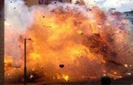 Hindistan'da Bombalı Saldırı: 13 Polis Öldü