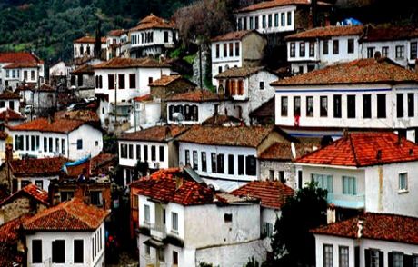 Müftüden Şirince'ce Uyarısı: Dinden Çıkabilirsiniz