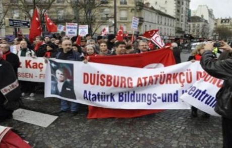 40 Bin Türk Paris'i İnletti