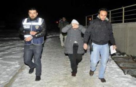 Deprem Çadırına Fuhuş Baskını