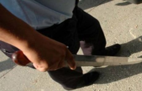 Birlikte Yaşadığı Kadını Sırtından Bıçakladı