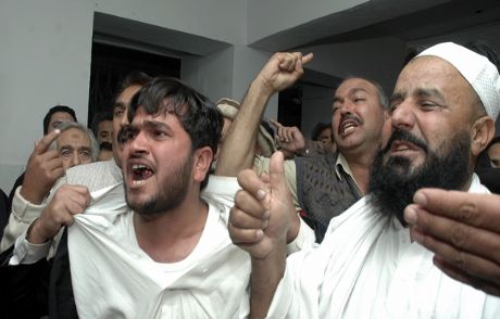Pakistan'da Bakanı Öldürdüler
