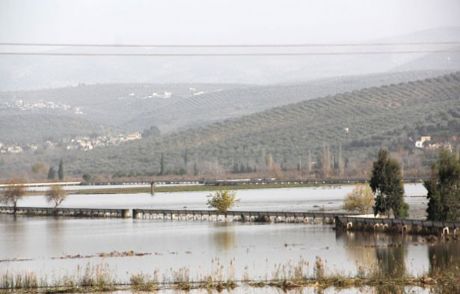 Yağmur Suları Çadırkente Ulaştı