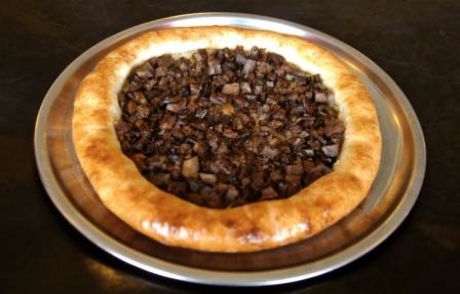 Rizenin Kavurmalı Pidesi Fatihte