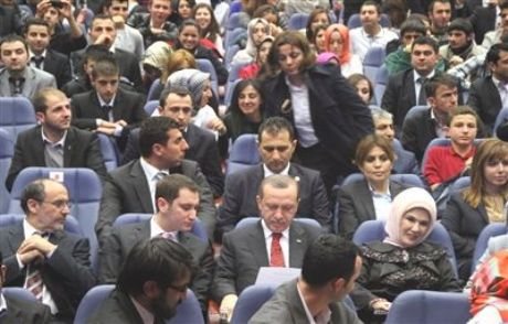 Ak Partili Gençler, Mehmet Akif Ersoy'u Andı