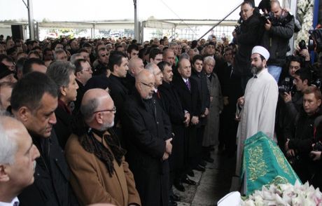 Ünlü İşadamı Son Yolculuğuna Uğurlandı