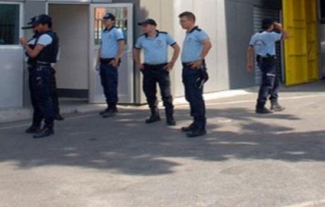 Adalarda Evrak Ve Cdlere El Konuldu
