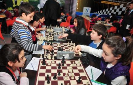 Minikler 'satranç'ta Beyin Fırtınası Estirdi