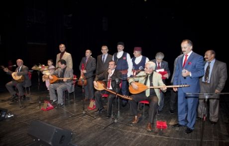 Sultanbeyli Değerli Ozanını Andı