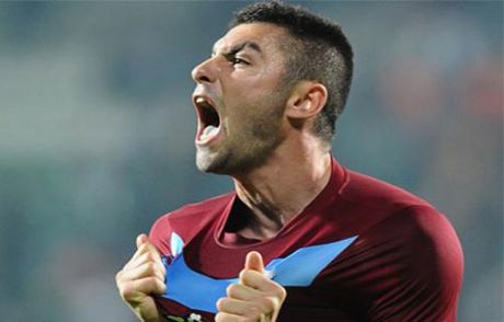 Arsenal Taraftarı Burak İçin Yalvardı!