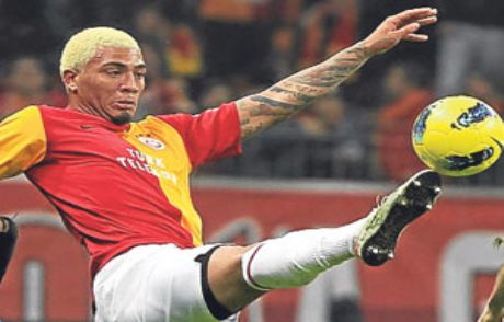 Galatasaray'da Kazım Gitti!