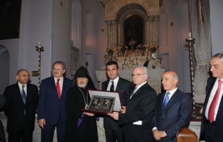 Yenilenen Ermeni Kilisesi, Hizmete Açıldı