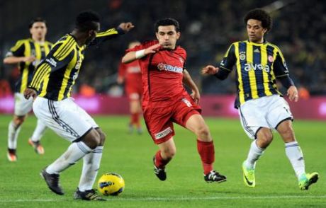 Fener 2. Yarıda Coştu!