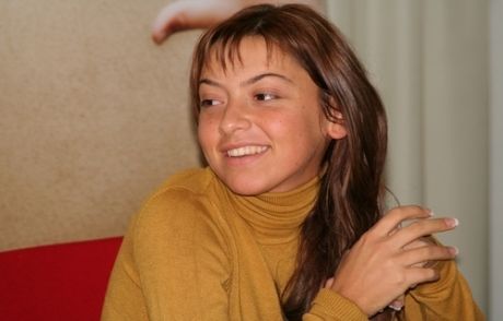 Hadise Paralı Sevgililer Gününe Karşı