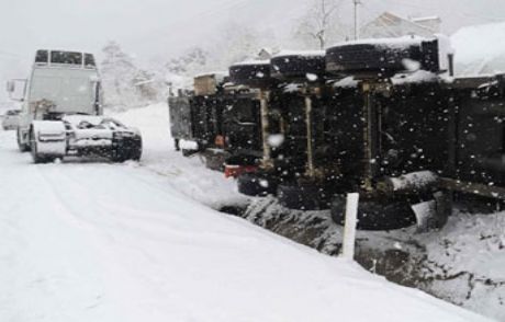 Tem Otoyolu Ulaşıma Kapandı