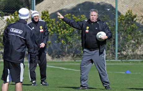 Hiddink Pahalı Transferler İstemiyor