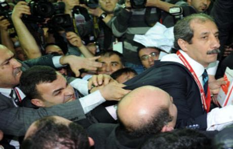 İsa Gök: Anca Vur, Kır. Böyle Chp Olmaz