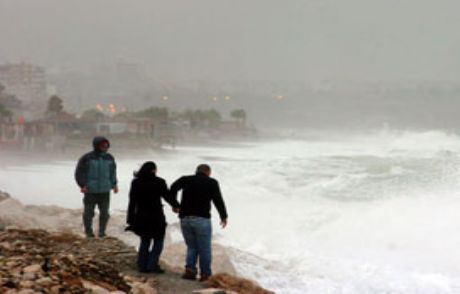 Alanya'da Kuvvetli Rüzgar Uyarısı