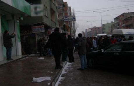 Bin Lira İçin Kuru Sıkıyla Banka Soydu