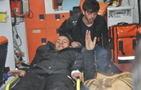 Futbolcuları Taşıyan Otobüs Devrildi