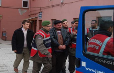 Havaya Ateş Etti, Genci Göğsünden Vurdu