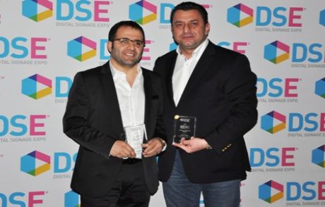 İki Dünya Üçüncülüğüyle Döndü