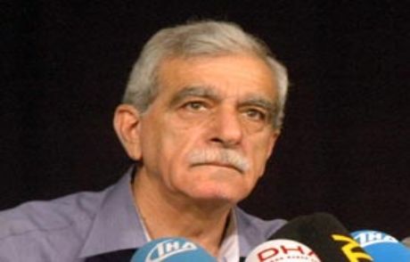 Ahmet Türk Fenalaşarak Hastaneye Kaldırıldı