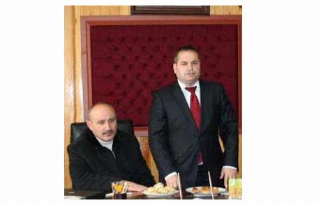 Mhp'li Başkan Akp'ye Geçiyor!