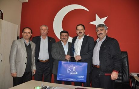 Başkan Ayaz'dan Muhtarlara Laptop