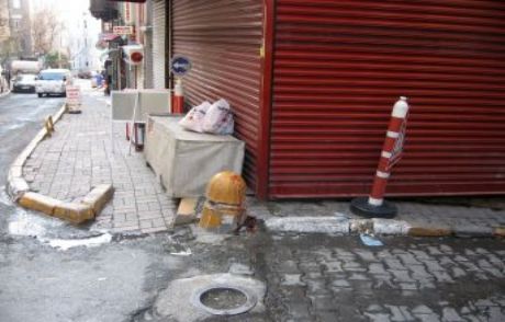 Turiste Bıçaklı Saldırı