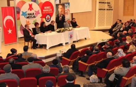 İlçeyi Kâğıthanelilerle Birlikte Yönetiyor