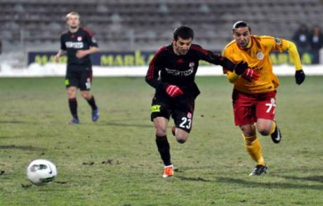 Sivas'ta Necati 'ateş'ledi!
