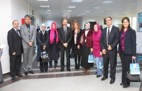 'kadınlarımız Her Gün Değerlidir'