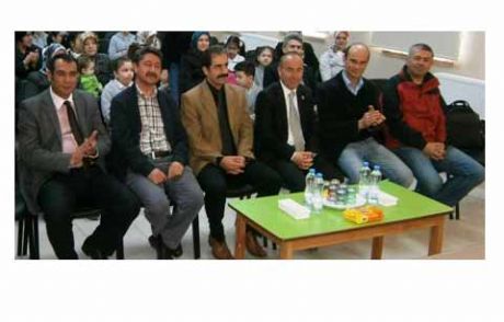 Kitap Okuyan Öğrencilere İkinci Ödülleri Dağıttı