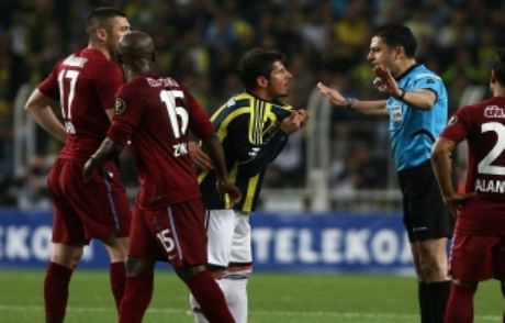 Emre'den Zokora'ya Irkçı Söylem