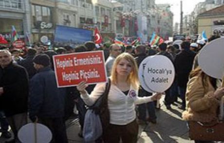 'hepiniz P..siniz' Pankartına 9 Gözaltı!