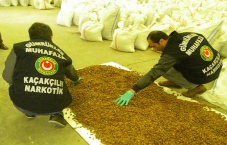 14 Ton Kaçak Çakıl Taşı Ele Geçirildi