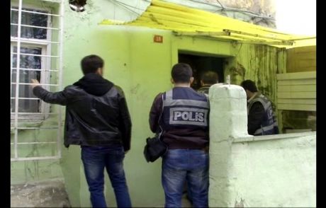 Fayansların Arasından Uyuşturucu Çıktı