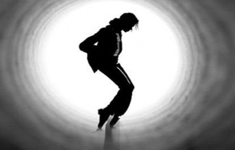 Michael Jackson Yine Sahnede