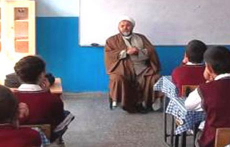 İlköğretimde Bir İlk: Caferi İmam Derste