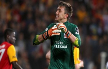 Muslera, Kulüp Rekorunu Kırdı