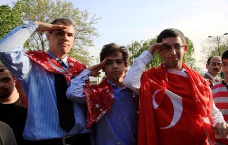 Coşkuyla Yemin Ettiler!