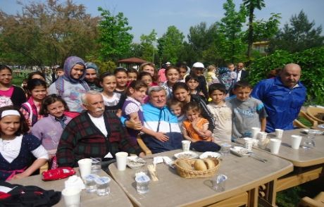 Başkan Bilgi Evi Öğrencileriyle Yürüdü