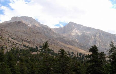 Demirkazık'ta 12 Dağcı Mahsur Kaldı