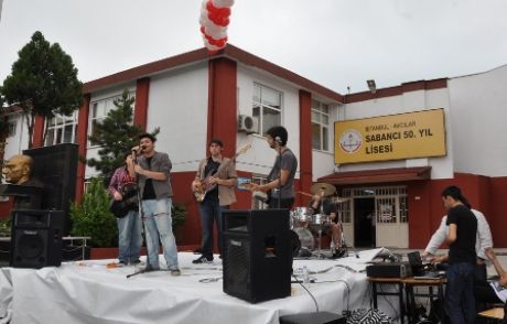 İnsa Lisesi'nde 19 Mayıs Coşkusu