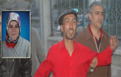 Karısını Sokak Ortasında Öldürdü