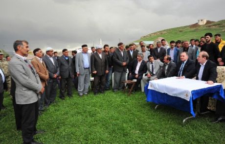 Vali Sebahattin Öztürk Tekman'da!