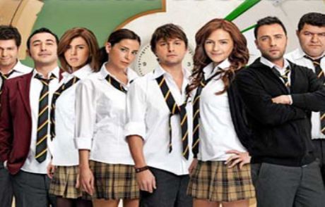 'arka Sıradakiler' Dizi Setinde Kaza